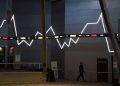 Pengendali MGLV Kembali Jual Saham di Bawah Harga Pasar